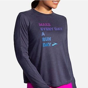 NWT Brooks Women Distance Graphic Long Sleeve M NWT